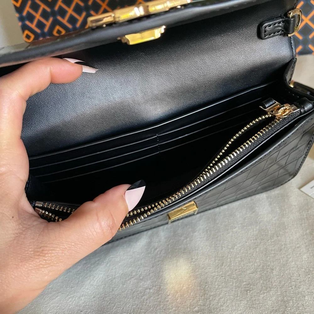 NWT Tory Burch Britten embossed chain wallet w wristlet crossbody Bag black $500